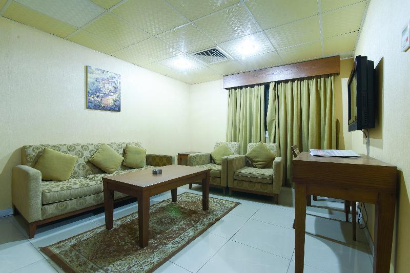 Oyo 274 California Suites Fudschaira Exterior foto